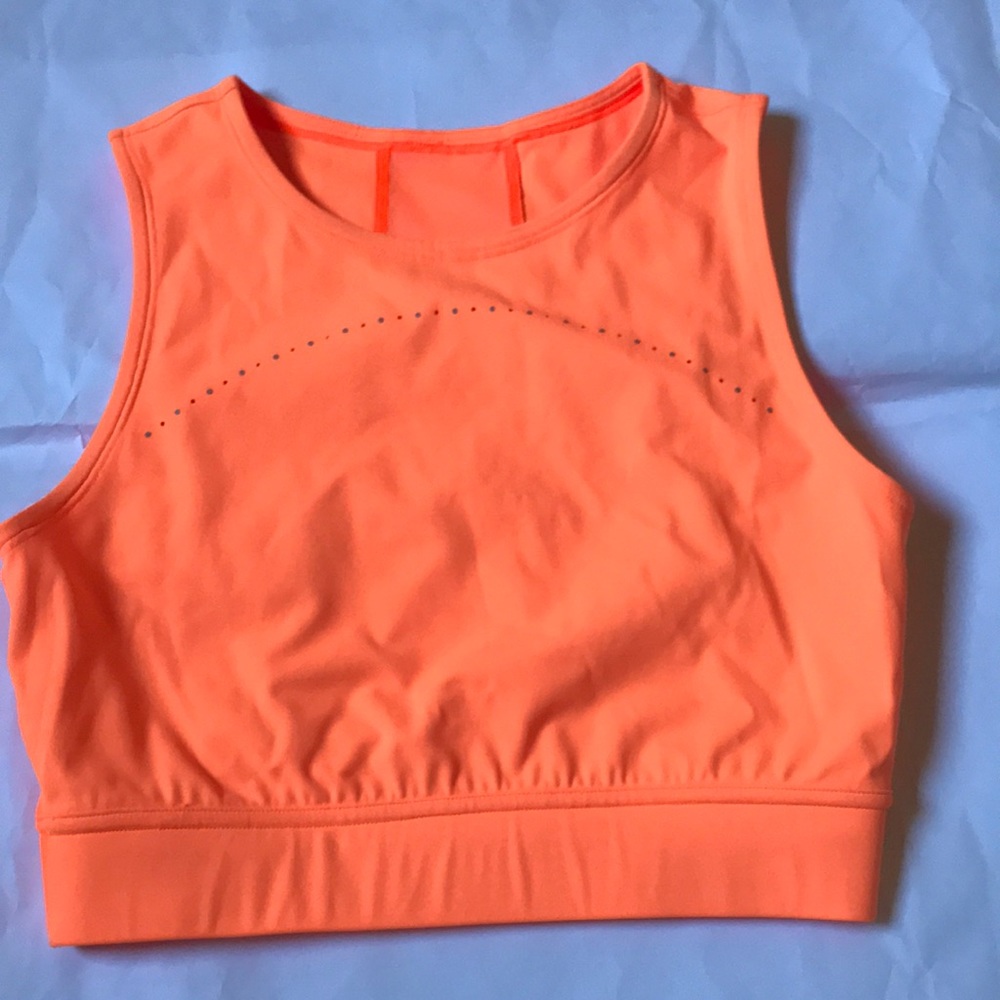 Lululemon crop top